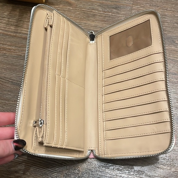 Large striped Guess wallet - Picture 5 of 6